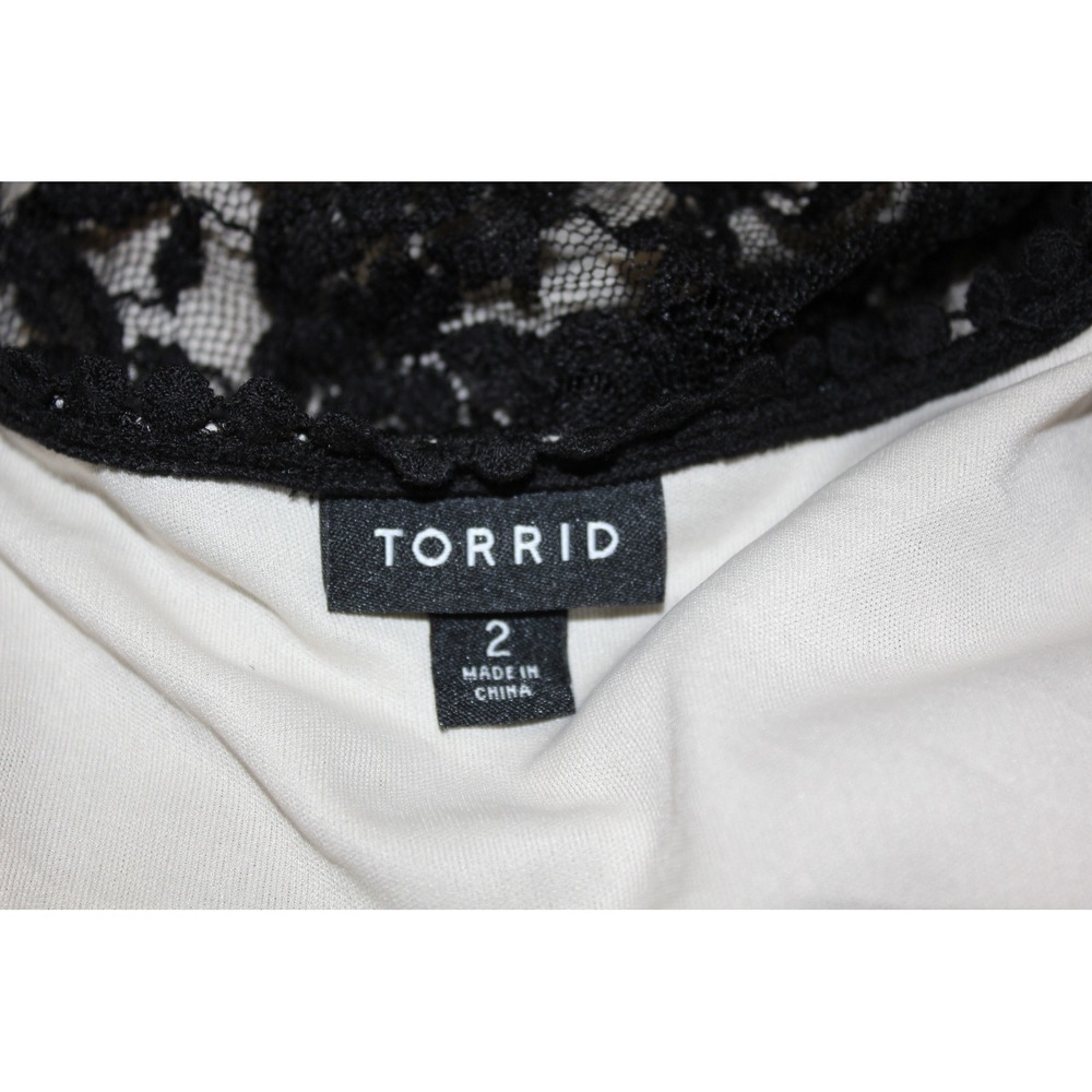 Torrid Black Floral Lace Dress Plus SZ 2X Edgy Whimsigoth Button Detail Stretch - Picture 3 of 8
